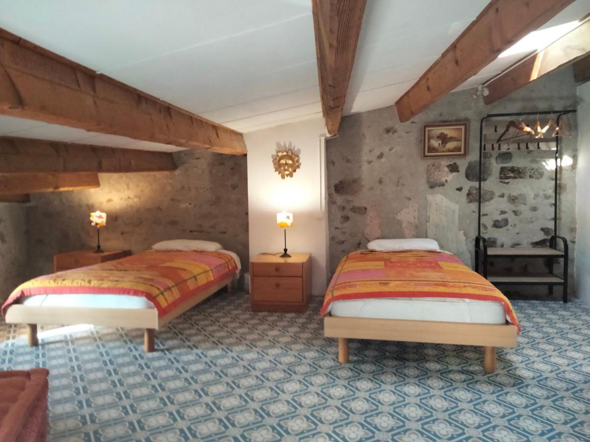 Maison De Caractere Face A L Abbaye De *